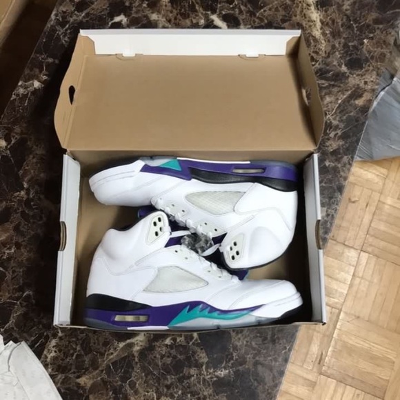 Grape 5 Jordan’s sz 11 - Picture 2 of 7